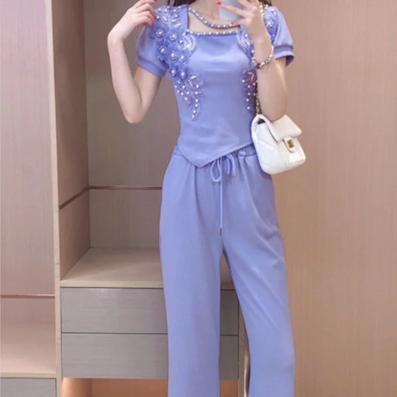 Summer Clothing Trends 2025 - Szerokie spodnie damskie fioletowe, zestaw dwuczęściowy,