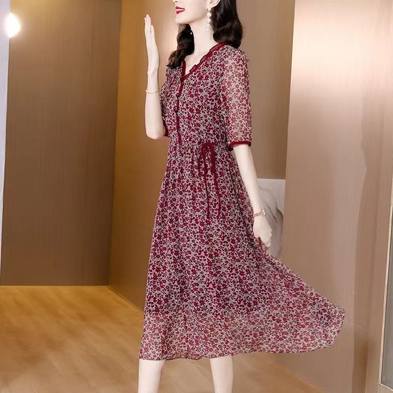 Elegancka sukienka z dekoltem  – Summer Clothing For 60 Year Old Woman recenzja i cena